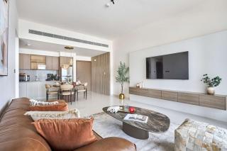 Frank Porter - Grand Bleu Tower 2 - 9