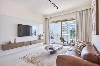 Frank Porter - Grand Bleu Tower 2 - 8