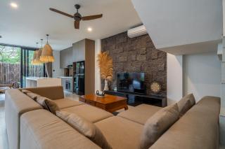 Kammara 1 - Your Dream Getaway - Gorgeous New Villa with 4 Bedrooms, Amazing Views, and a Huge Pool! - Canggu - 4