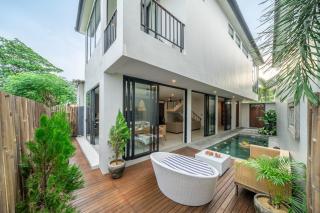 Kammara 1 - Your Dream Getaway - Gorgeous New Villa with 4 Bedrooms, Amazing Views, and a Huge Pool! - Canggu - 1