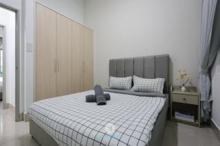 Instaworthy 2B2B - 6 pax - F&B & Mart - Chan Sow Lin - 7