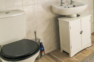 Pet Friendly Home in Chelmsford-Hot Tub-Sleeps 6 - 1