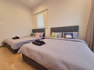 8 Pax 3 Room 3 Baths - Funky Pop Art Seaview Home - Johor Bahru - 7