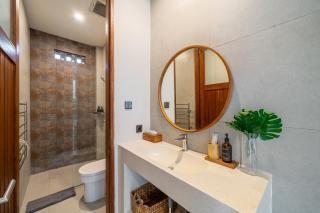 Exquisite New Villa with Unmatched Amazing Views, Huge Pool - 4 Elegant Bedrooms! - Canggu - 3