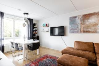Lovely two bedroom apartment close to metro - Helsinki - 0