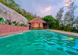 Pine Malhar Pool Stay by VOYE HOMES - Attappādi - 9