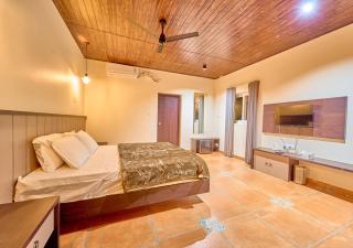 Pine Malhar Pool Stay by VOYE HOMES - Attappādi - 5