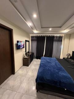Furnished Appartment - Lahore - 7