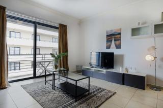 Modern 3BR Stylish & Spacious Apartment - Close to Sliema Promenade - Il-Gżira - 4