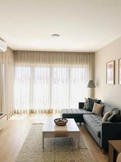 Botanique Pristina Apartment - Private Parking Available - Pristina - 5