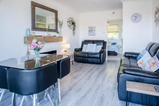 Bayview 32 - 2 Bedroom Chalet - Bayview Oxwich - Oxwich - 3
