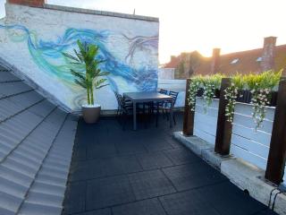 THE ROOFTOP - a trendy new apartment with airconditioning, large terrace & free parking - Ostend - 0