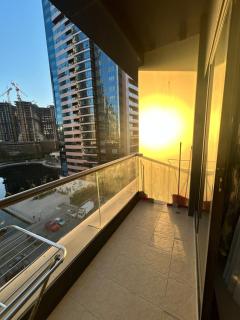 Click Stay - JLT - Studio & Balcony Lakes view Entire Apartment -JN - 1