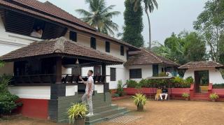 SaffronStays Amaya - 5BR 300-year-old Kerala-style heritage villa with spa, stepped pond & farm-to-table meals near Kannur Airport - 4