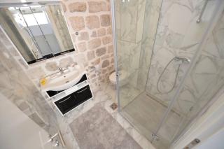 Captain Double Suite - Kotor - 1
