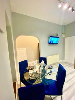 One Bed Ground Floor Apartment In Central London - Moffat - 8