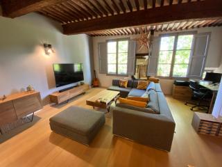 Les Precheurs Hideaway, Chic Retreat in Aix Historic Heart - 0
