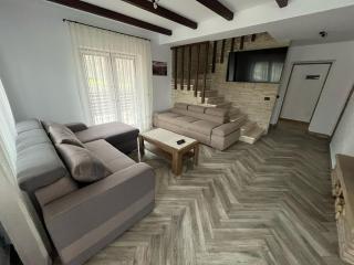 Hașca Hovel - Poiana Micului - 1