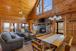 MTN Views Hot Tub Fire Pit Pool Table Games - Morganton - 9
