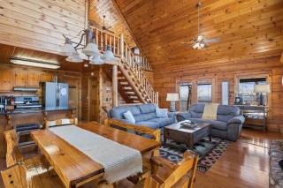 MTN Views Hot Tub Fire Pit Pool Table Games - Morganton - 1