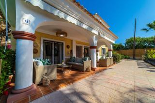 4 Bedroom Luxury Villa with 15m Pool For Up-To 10 Guests - Alicante - 6