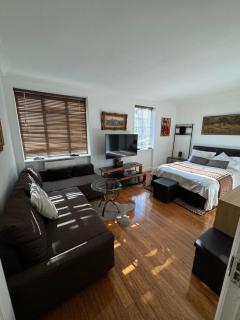 The Cosy studio - London - 3