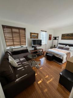 The Cosy studio - London - 1