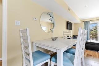 Fully Remodeled 3-Bedroom, 2-Bathroom Retreat Steps from the Beach with Lagoon Views - 1