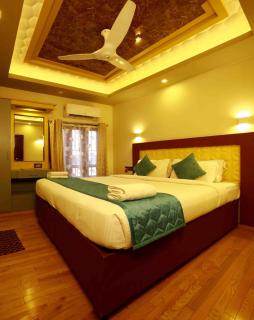 Honeymoon Boathouse - Alleppey - 8