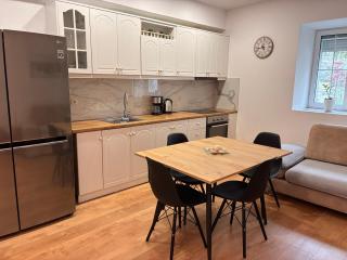 Kiparissi Guesthouse - Himare - 3