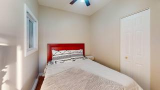 Cozy Lakefront Cottage - Coe Hill - 4