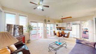 Cozy Lakefront Cottage - Coe Hill - 8