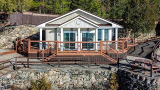 Cozy Lakefront Cottage - Coe Hill - 9