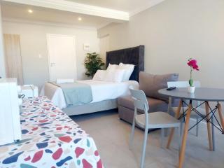 Cape Town Solar Apartment - 1