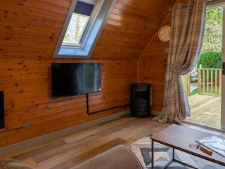 Cear 2- Private Hot Tub- Perth-Pet Friendly Lodge - 3