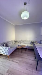 Bllok: Central Cozy Stay, 24/7 Self Check-in - Tirana - 3