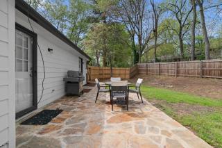 Cozy Cottage for 6 Pet Fenced - Marietta - 5