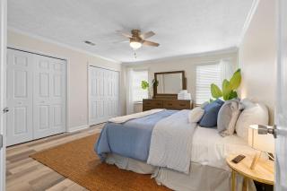 Cozy Cottage for 6 Pet Fenced - 4