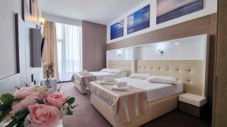 Hotel Scandinavia - 1