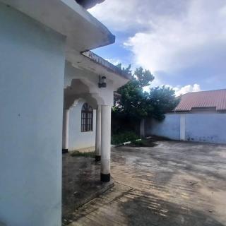 Faarihah Villa - Città di Zanzibar - 1