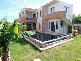 2 Bedrooms Ground floor villa with private pool & garden - Albion - 8