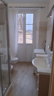 Albenga Sweet Holidays rooms & apartaments BILOCALE APPENA RISTRUTTURATO - Albenga - 4
