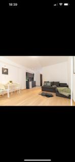 Klauzal stret new studio - Budapest - 5