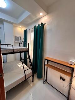 ELYU 3 Storey Staycation House near San Juan Beach - San Juan - 1