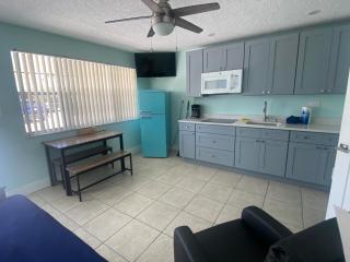 Sand Vista Vacation Rentals - St. Pete Beach - 9