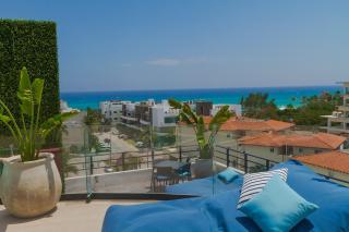 The Boat 2 blocks from the sea and 5th Ave 200 MB - Playa del Carmen - 5