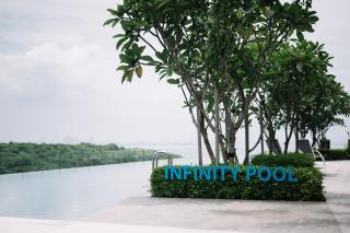 Seaview Infinity Pool 2BR 2CP 8Pax Urban Suite - George Town - 9