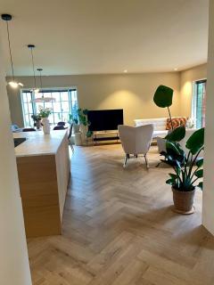 Cozy house with lovely garden - 2