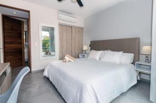 Luxury Condo 150MB 2 Bedroom Cine Gym Pool - Playa del Carmen - 1