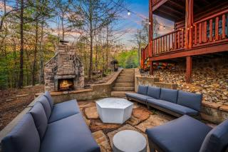 Running Bear Near PF Hot Tub Game Room Theater and Stunning Views - Sevierville - 6